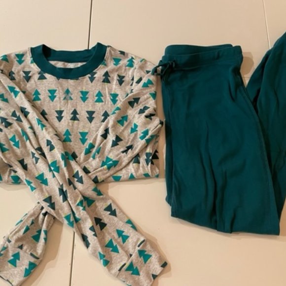 Matching Family Pajamas (Primary Brand) Women's XS/S, Men's Large, Kid's 2-3T - Picture 1 of 7